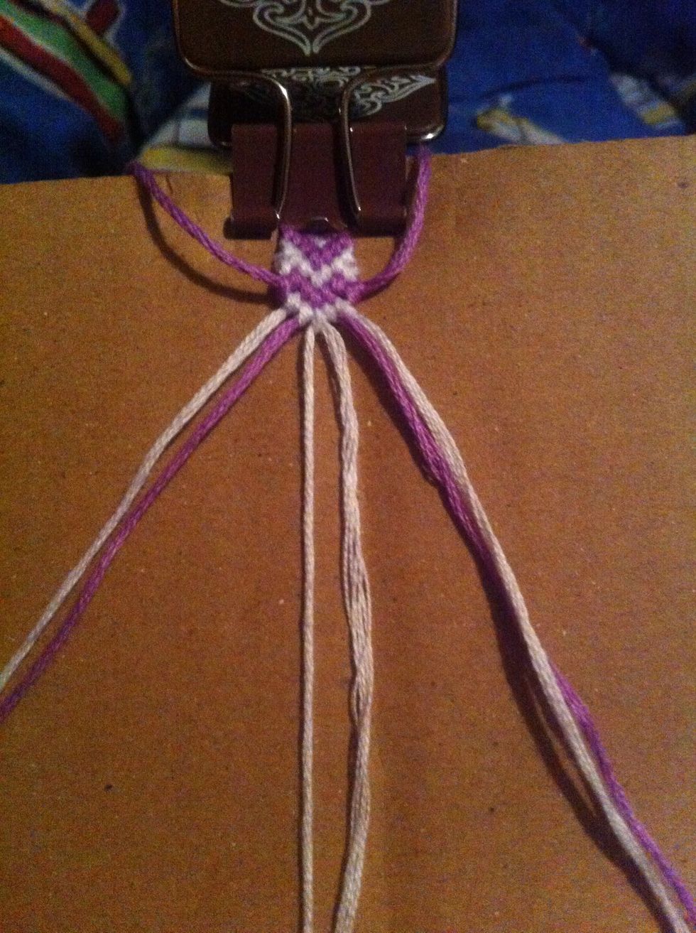 Do the same to the rightmost strings (make backward knots) and join the middle. Then gather all strings again.