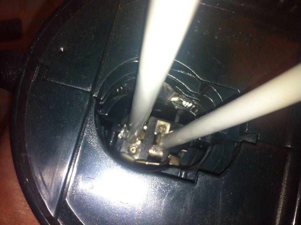 Do the same with the other straw/foil.