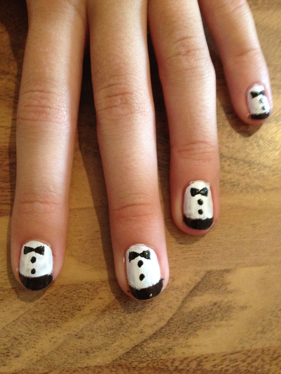 Do this for the other nails and you have cute nails that are perfect for dressing up a casual outfit or for matching a dressy one!!!