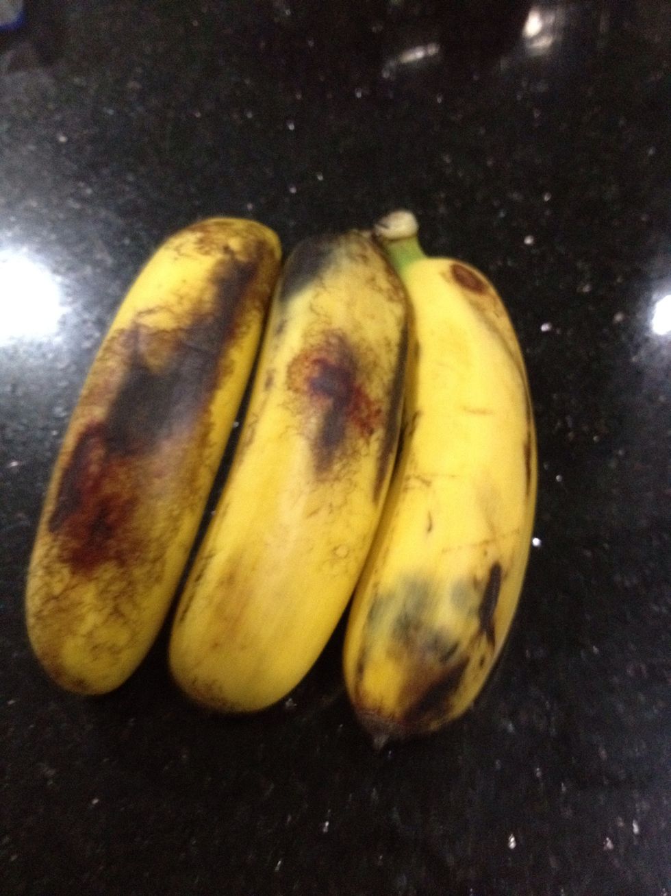 Do you have some bananas which has turned to an unappealing brown-black which isn't so appetising to eat? Well fret not! Over ripe bananas are a delight to bake with as they're sweeter.