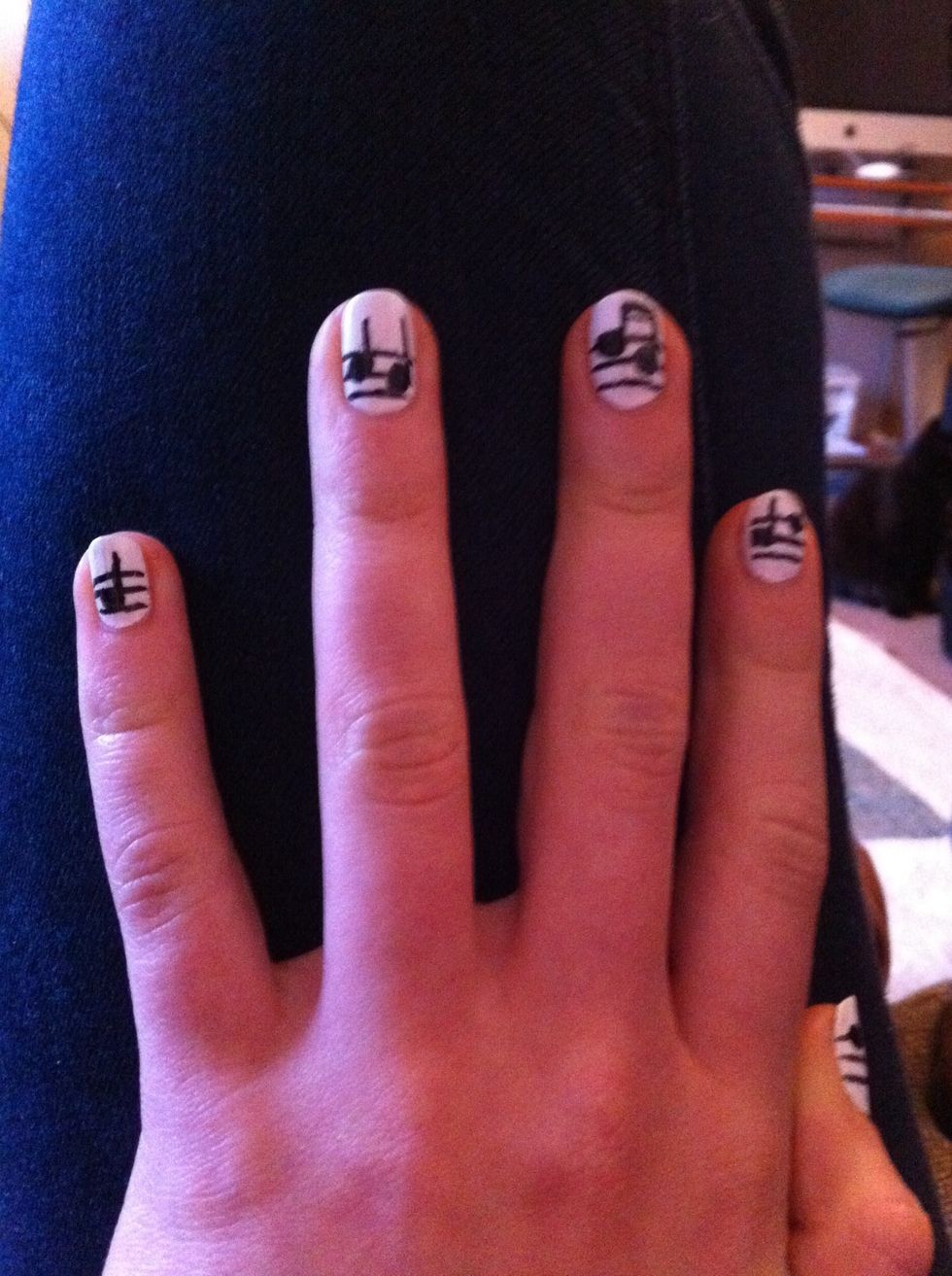 Don't do all the patterns the same, I change the type of note I do for each nail, and just do one on the pinky