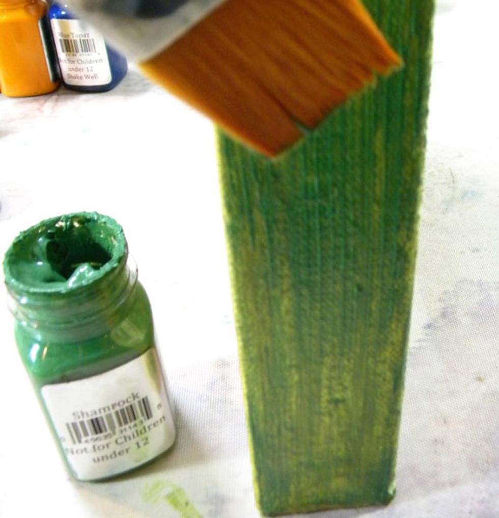 Don't forget the sides! They already had coats of Buttercream, Gold Digger, and Gold on them. I added 2 additional coats of Shamrock Velvet, letting them dry in between.