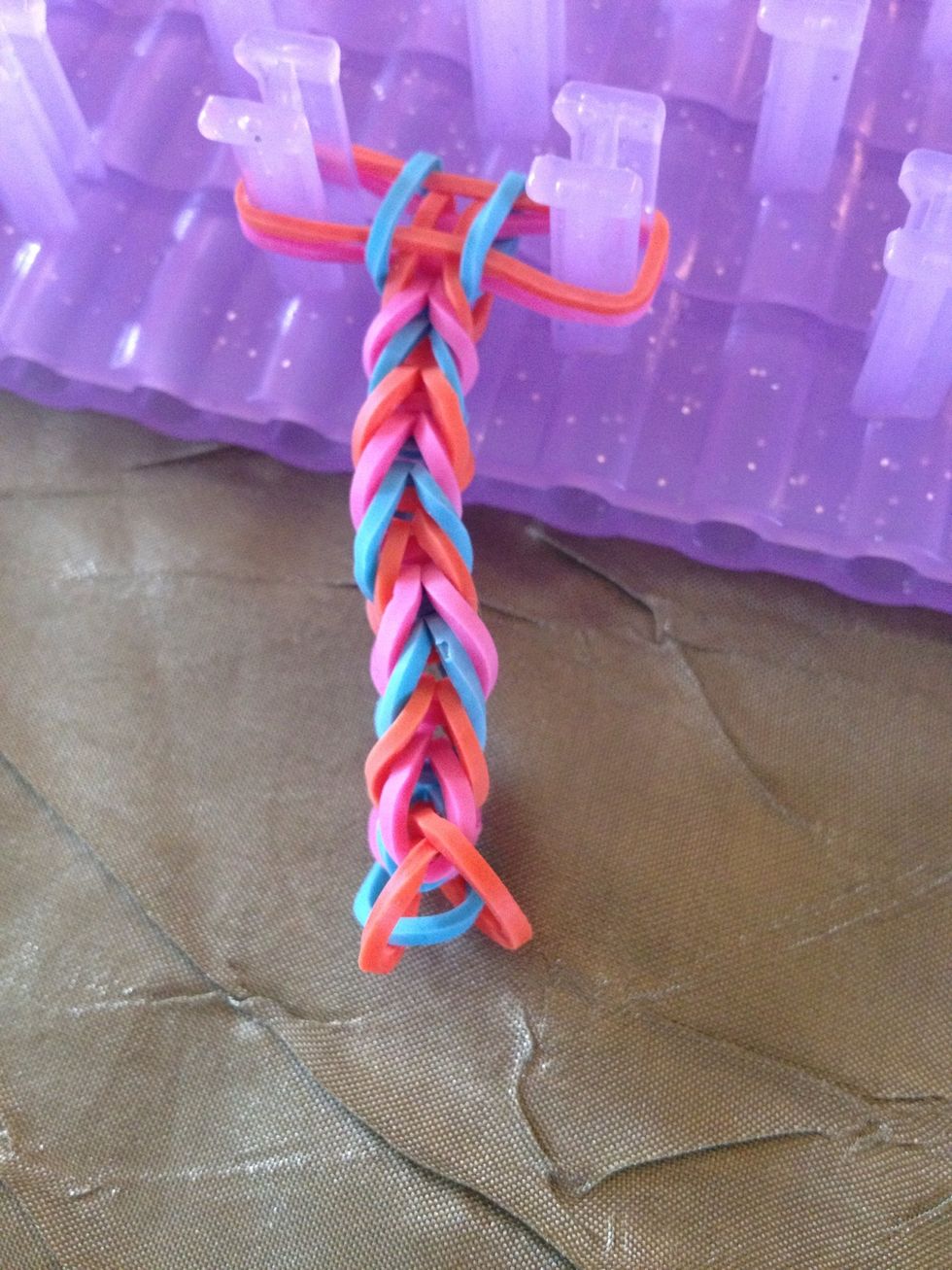Don't forget to add another untwisted band on top!