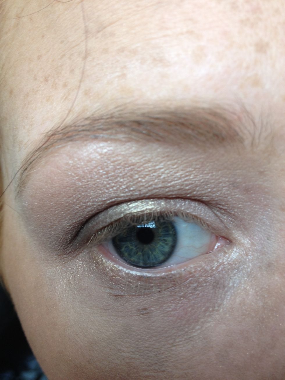 Done! Should look something like this. Next step is eyeliner! I'm going to use Avon Superextend in Black but you can use anything you prefer