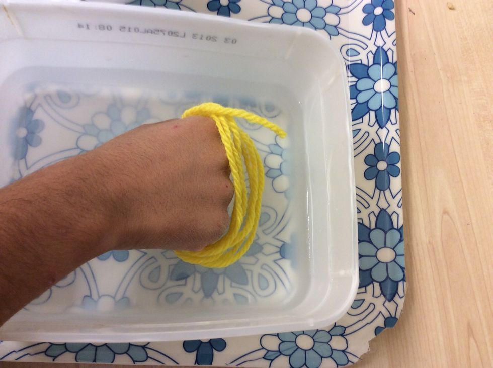 Doppa sedan garnet i vattent