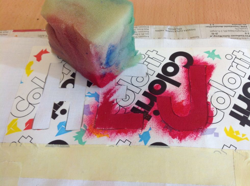 Doppa svampen i f\u00e4rgen och dutta d\u00e4r du vill ha f\u00e4rg.