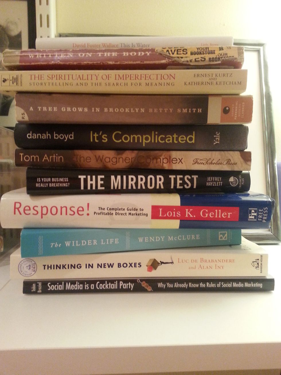 Downsize your bookshelf. Gather your old textbooks and paperbacks that are collecting dust and put them in a box marked \u201cGoodwill.\u201d