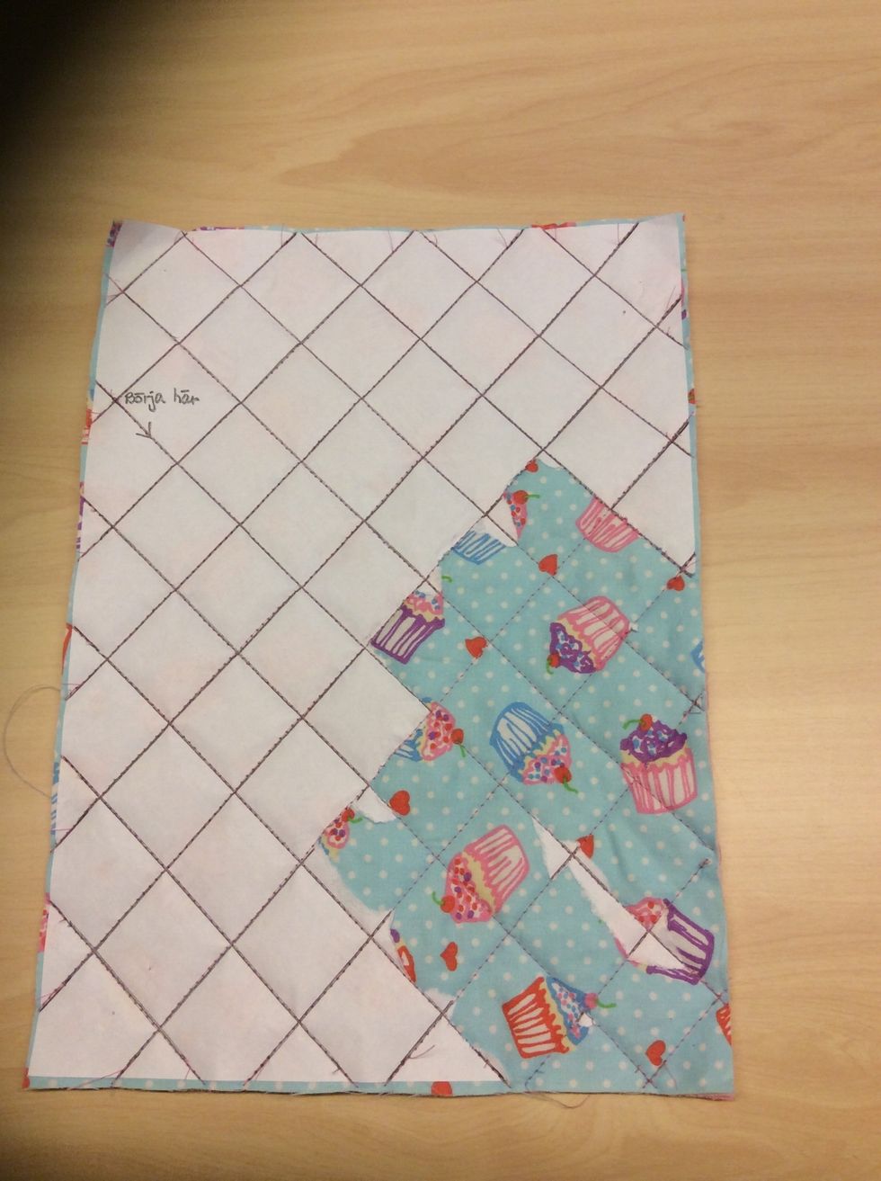 Dra bort allt pappret.