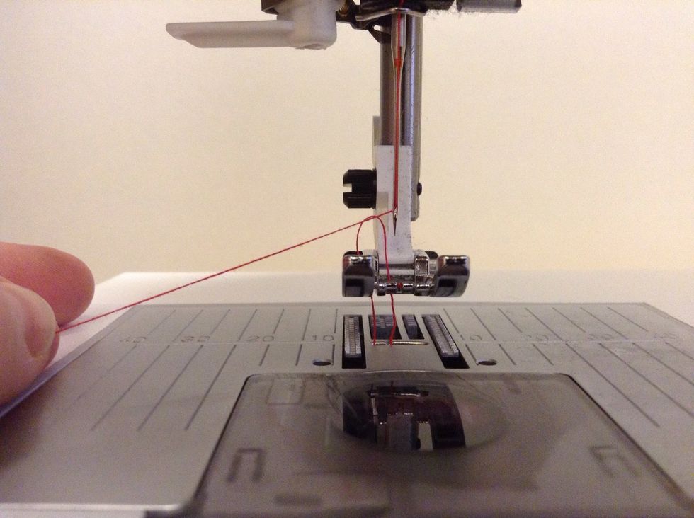 Dra i \u00f6vertr\u00e5den s\u00e5 att en \u00f6gla av undertr\u00e5den kommer upp.