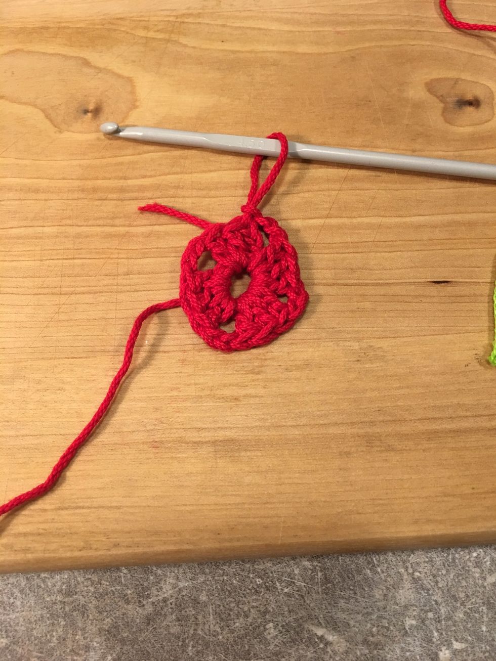 Dra i virkn\u00e5len s\u00e5 \u00f6glan blir st\u00f6rre...