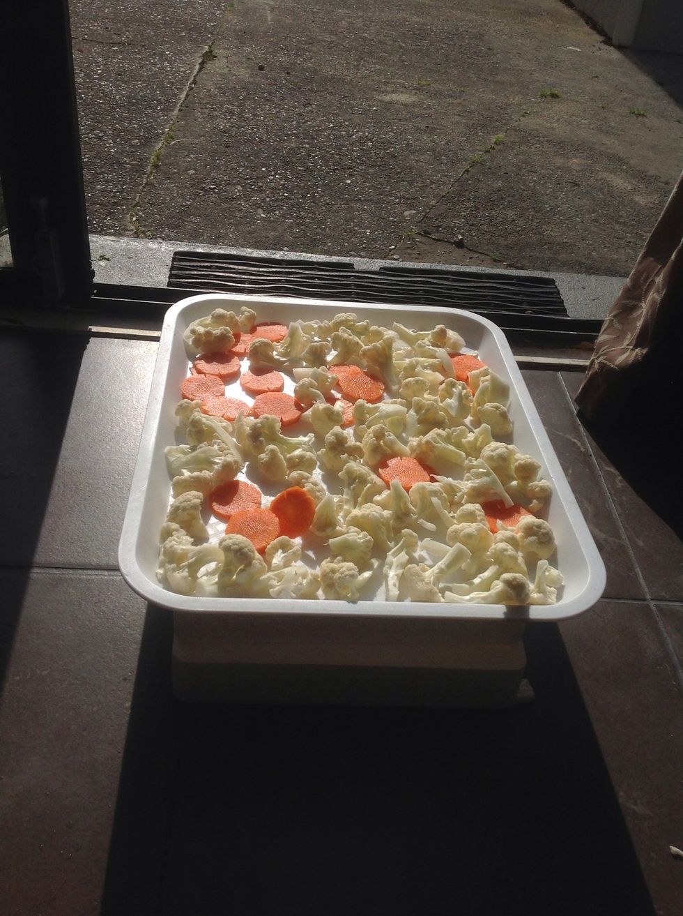 Drain in cool water again till dry. Spread them on a tray and let them dry naturally under sunshine during an afternoon. This is the secret of traditional recipe.