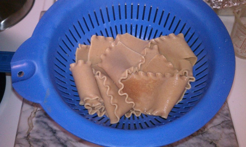 Drain noodles