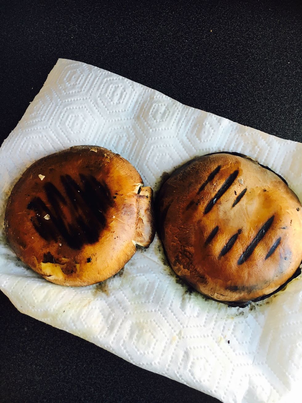 Drain off excess water on a piece of kitchen paper