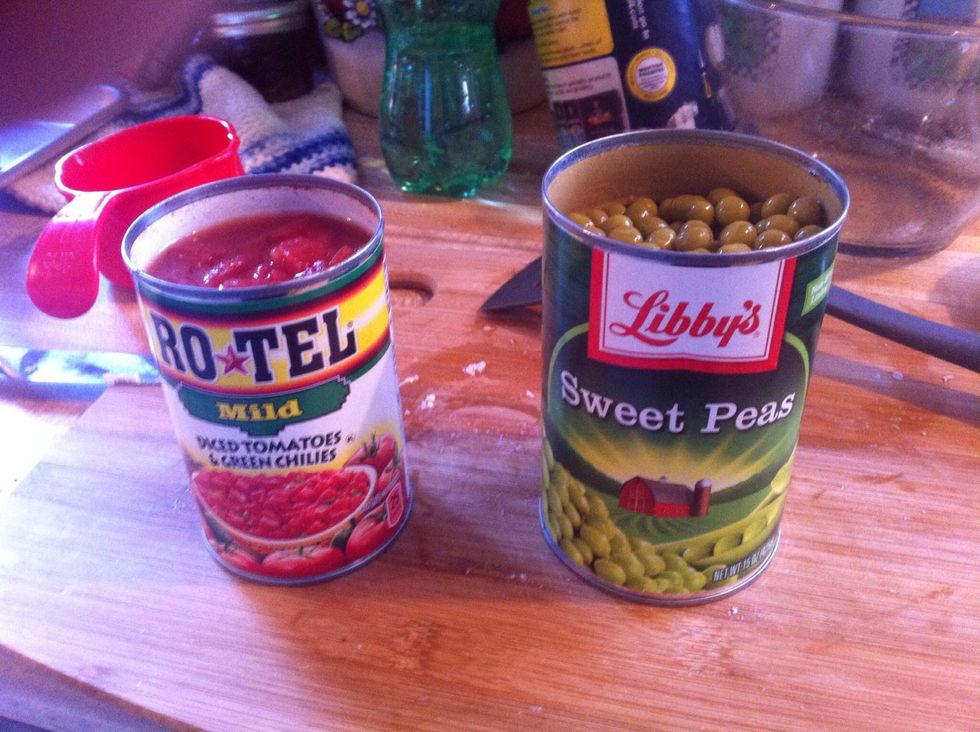 Drain peas..leave rotel undrained