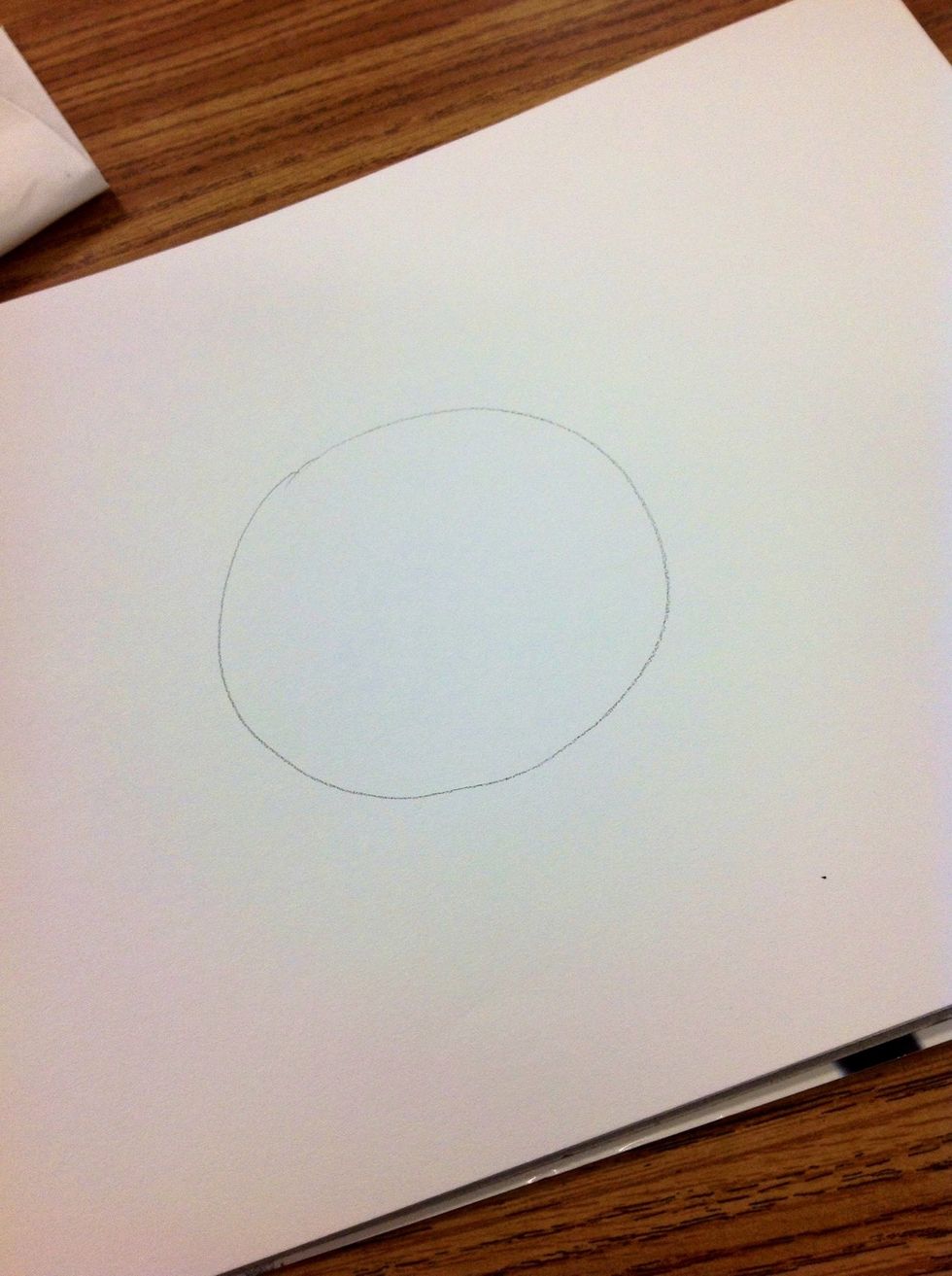Draw a circle with your pencil, the appropriate size you want your rose.
