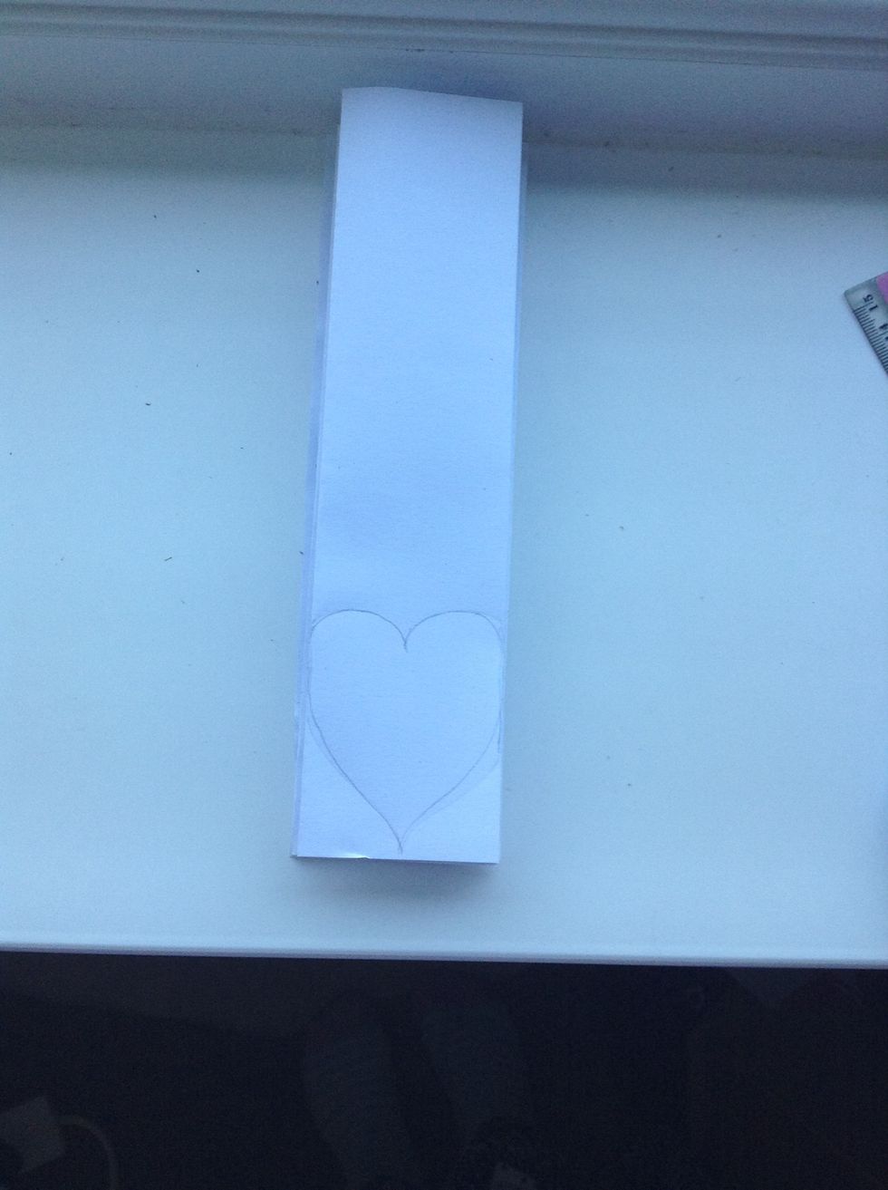 Draw a heart, making sure it touches the sides