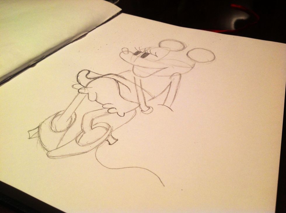 Draw her legs and her heels (Minnie is always Fashionable)