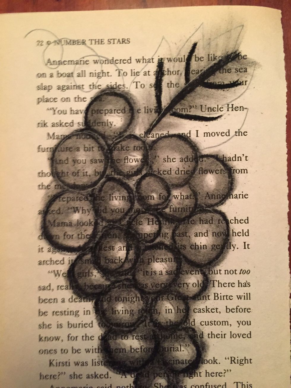 Draw lines for the veins in your leaf.