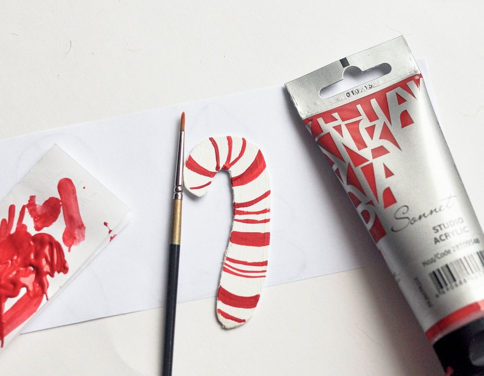 Draw the red lines