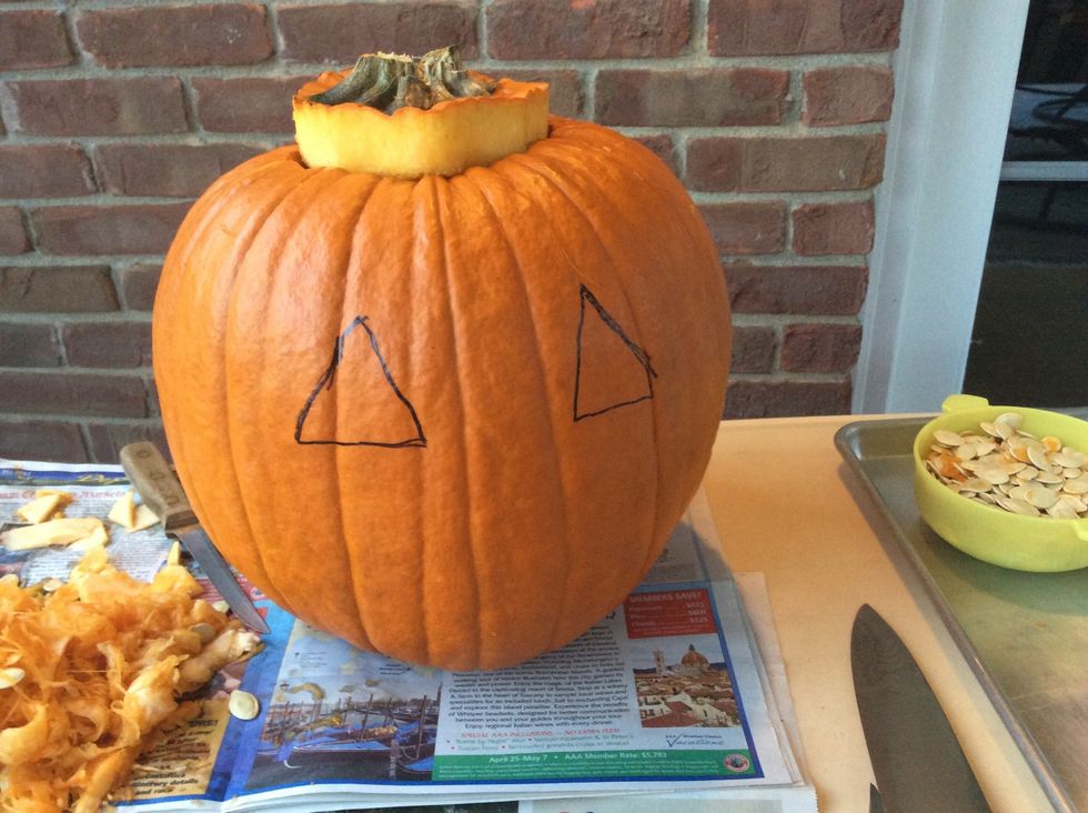 Draw the second eye symmetrical to the other eye.