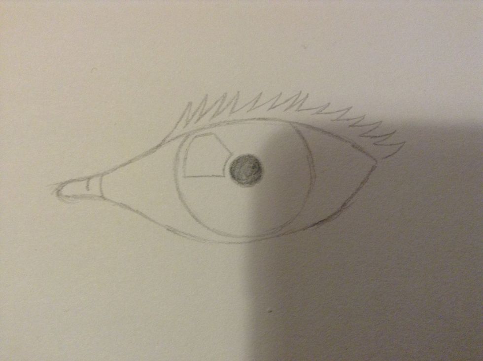 Draw the top eyelashes