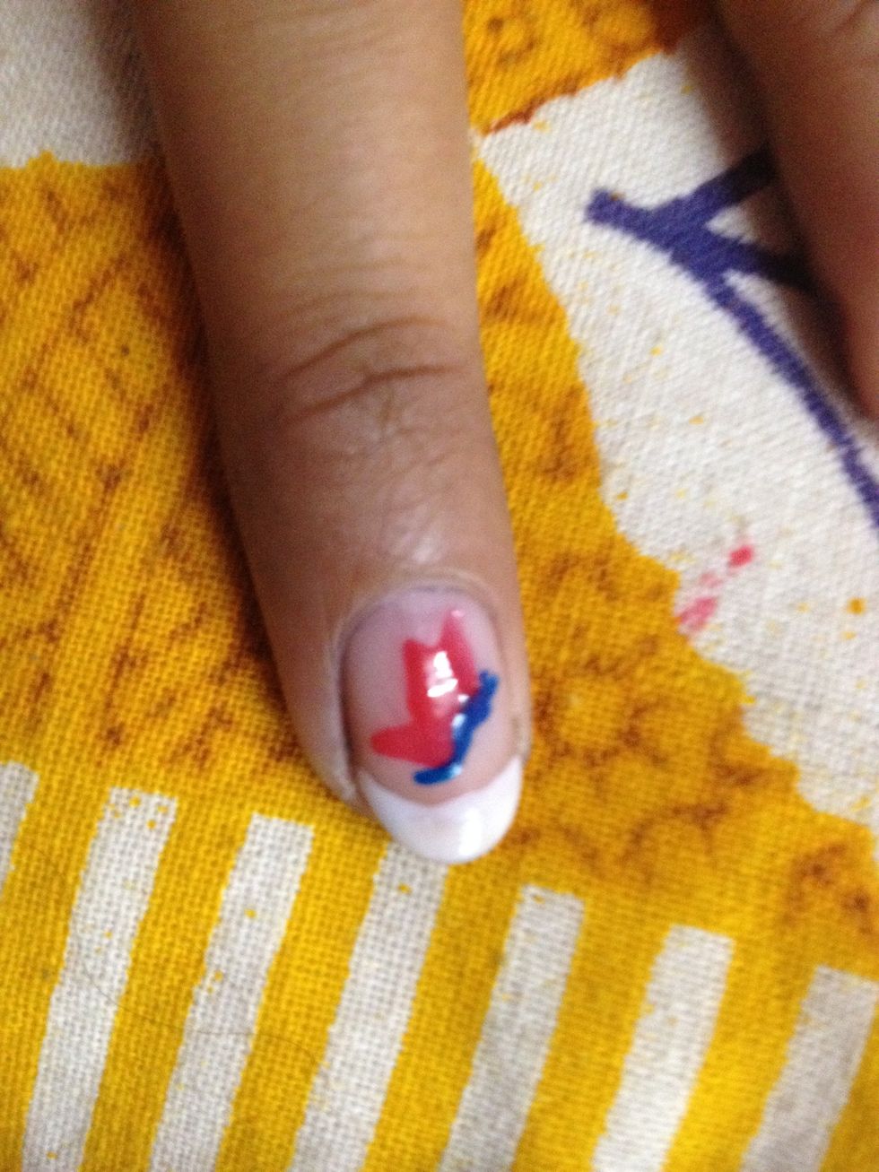 Draw the wings..two on top and one on the bottom..