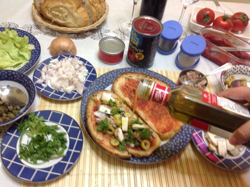 Drizzle generously with extra virgin olive oil.