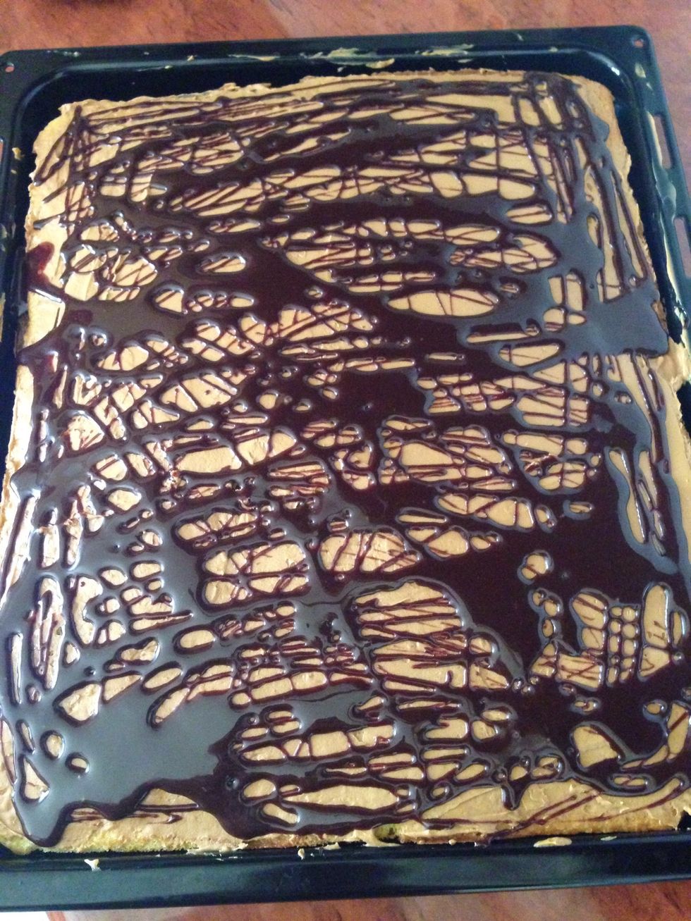 Drizzle with the cooled chocolate ganache and let it cool for about 2-5 hours