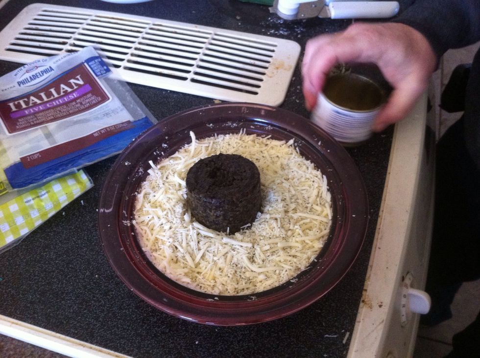 Drop the olives into the center hole \ud83d\udc4d\u27a1