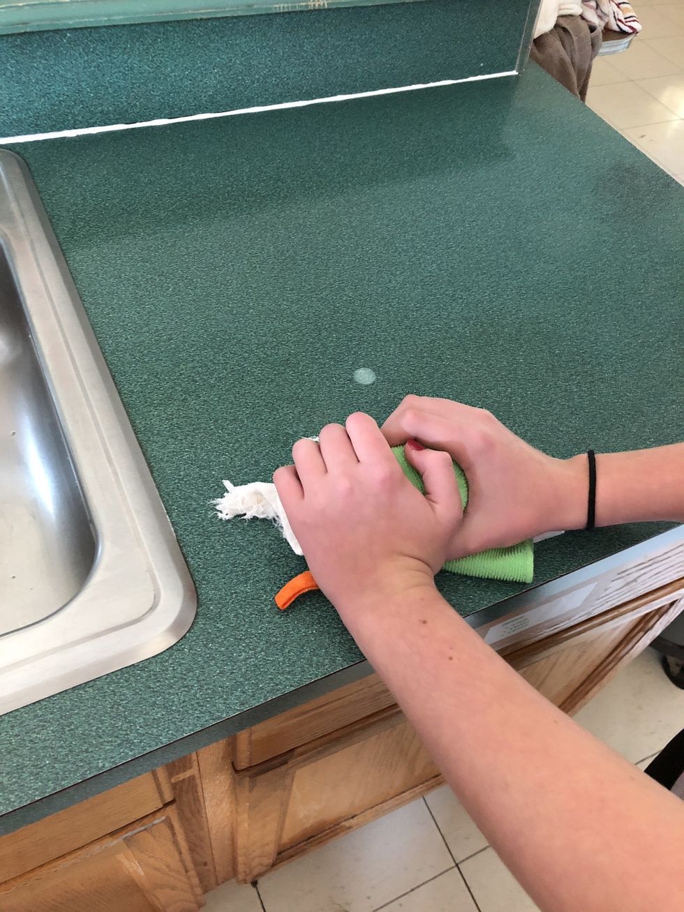 Dry the counter. You\u2019re done!