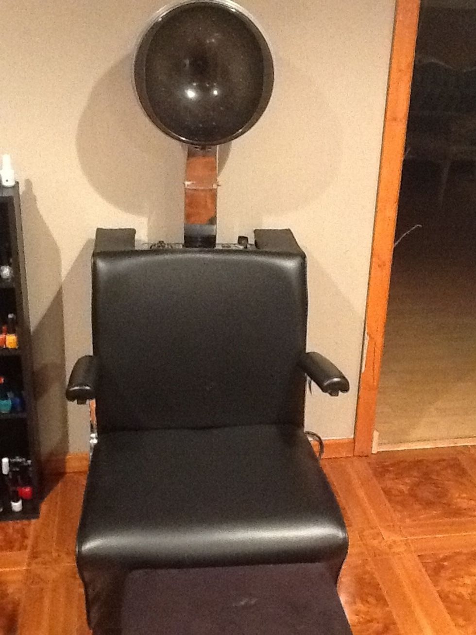 Dryer chair still has tag on it. I found it on eBay for $60! The dryer, dumpster dive.