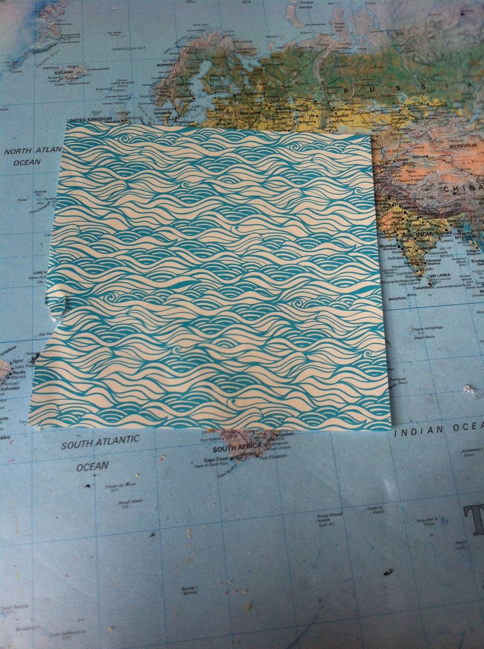 Du beh\u00f6ver ett fyrkantigt papper mitt gick i s\u00f6nder lite men det syns inte