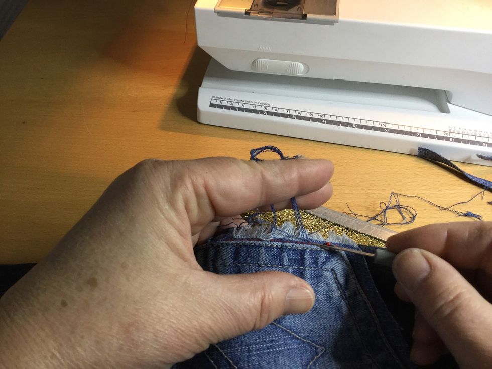 Du kan ocks\u00e5 klippa bort dom med saxen.