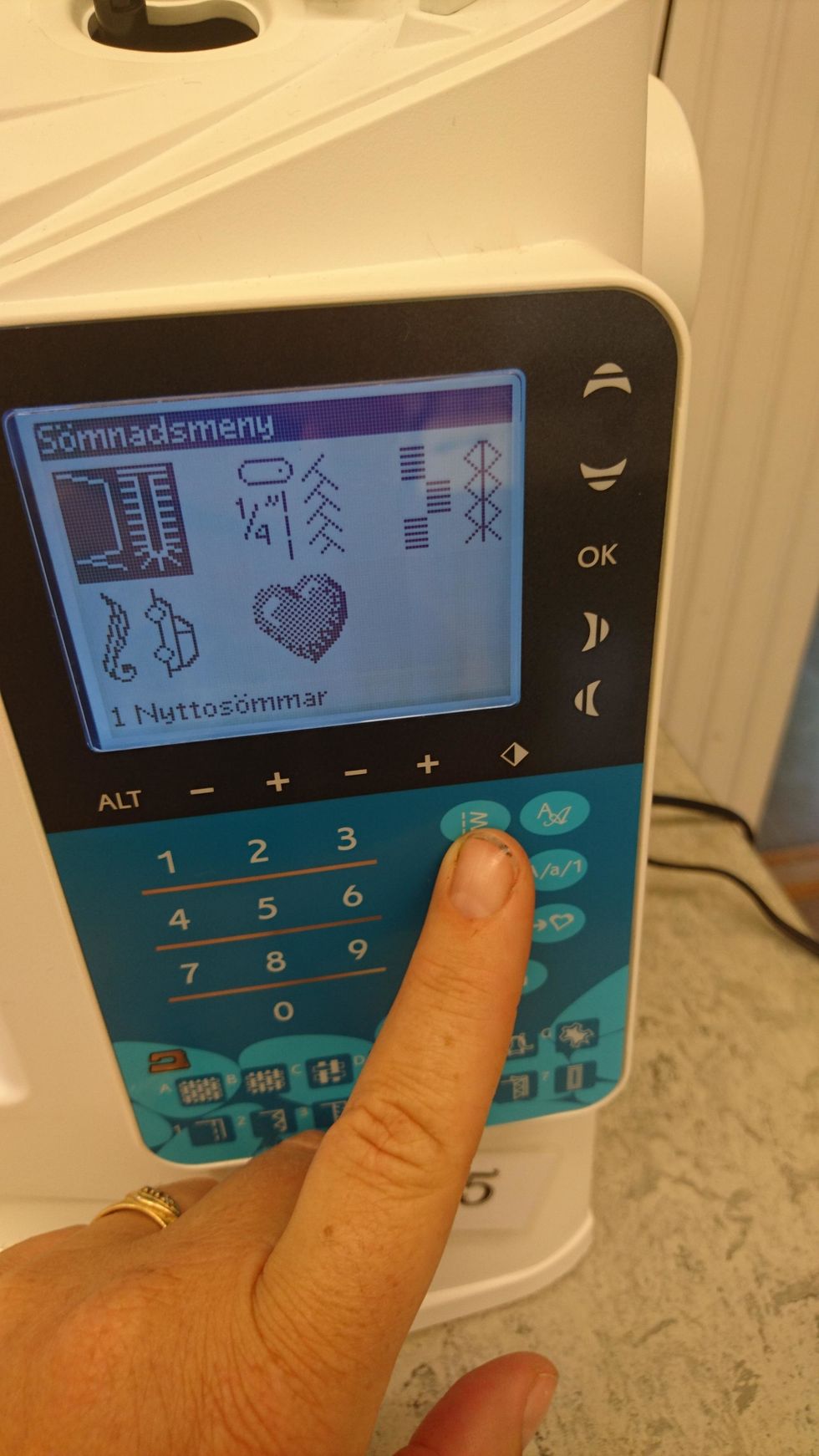 Du st\u00e4ller in m\u00f6nsters\u00f6mmar genom att trycka p\u00e5 knappen som jag visar p\u00e5 fotot. Denna meny \u00f6ppnar sig d\u00e5 och...