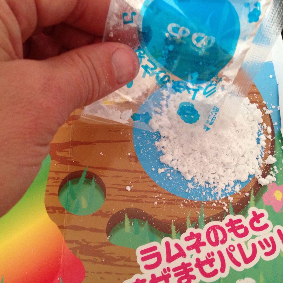 Dump the BLUE powder onto the pallet