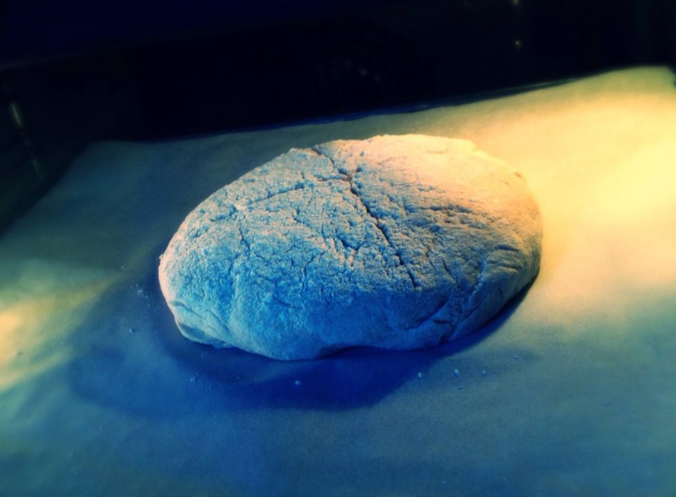 Dust with flour and place in the oven for 30 minutes.