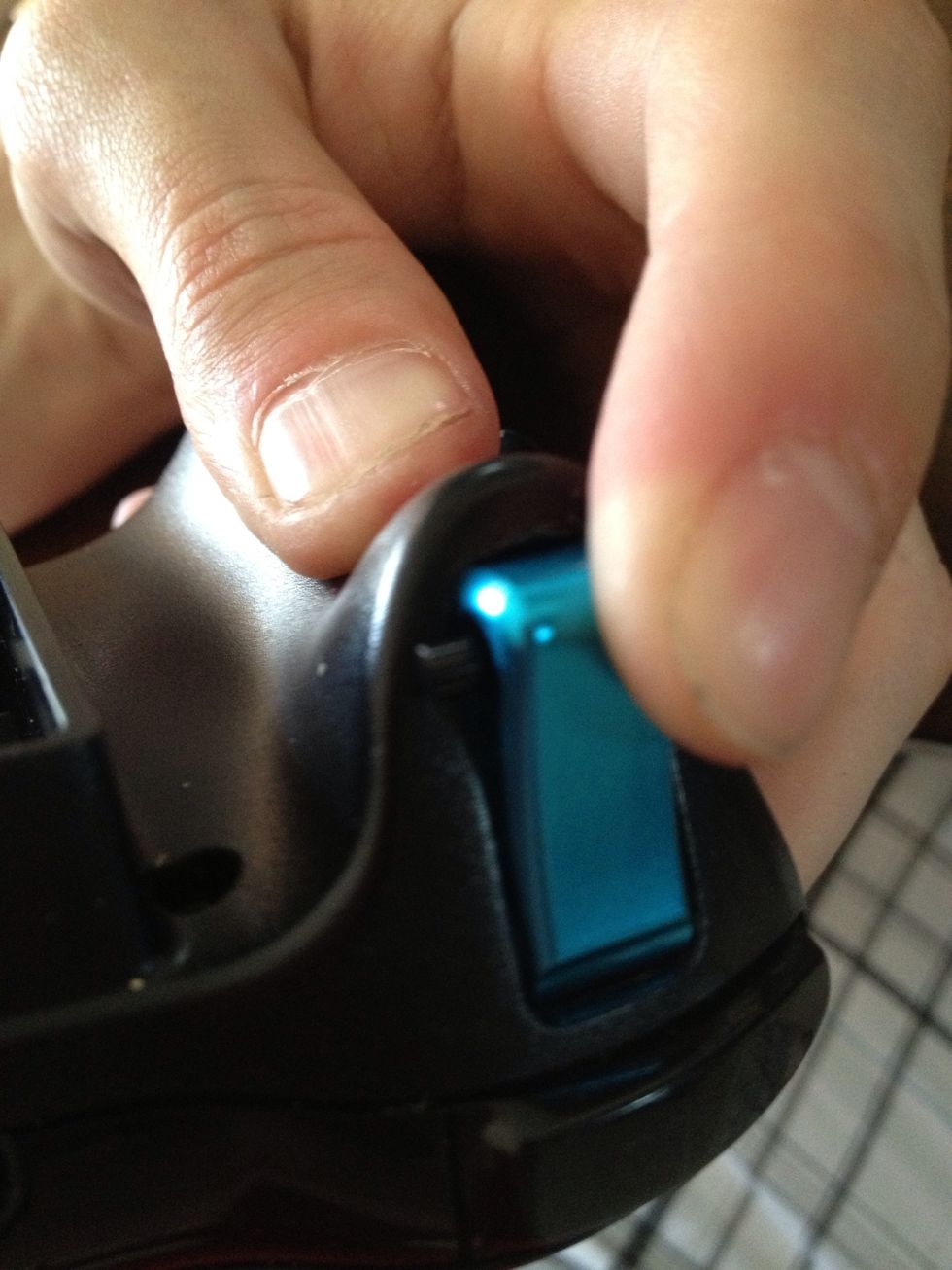 Easy to push in and out of the hole ^.^