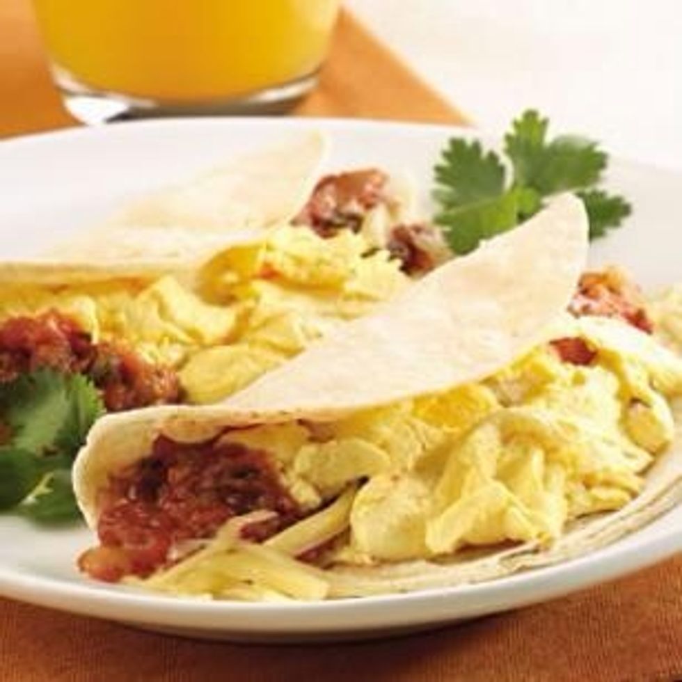 Eat a healthy breakfast! Start your day off right!  http://assets.eatingwell.com/sites/default/files/imagecache/standard/recipes/BR5607.JPG