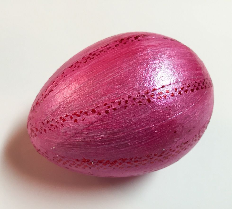 egg with one set of vertical stripes added.