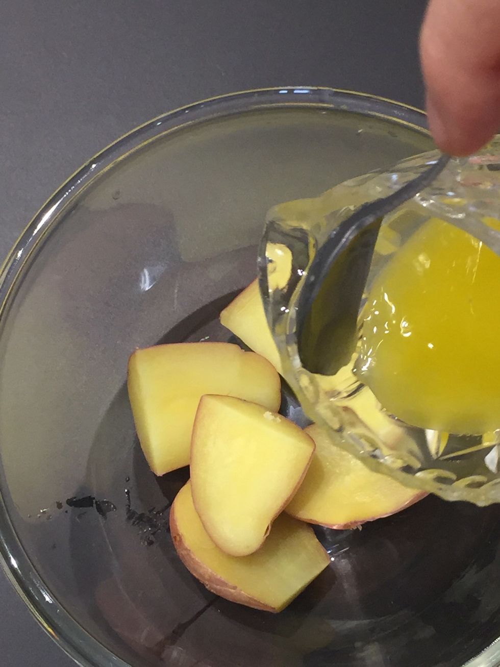 Either mix with the mix then drain and put in skewers or prepare skewers then baste them with a brush.