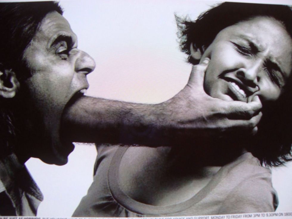 El sufrimiento de saber que en cualquier lado te lo pueden hacer, la baja de autoestima....... Pi\u00e9nsalo