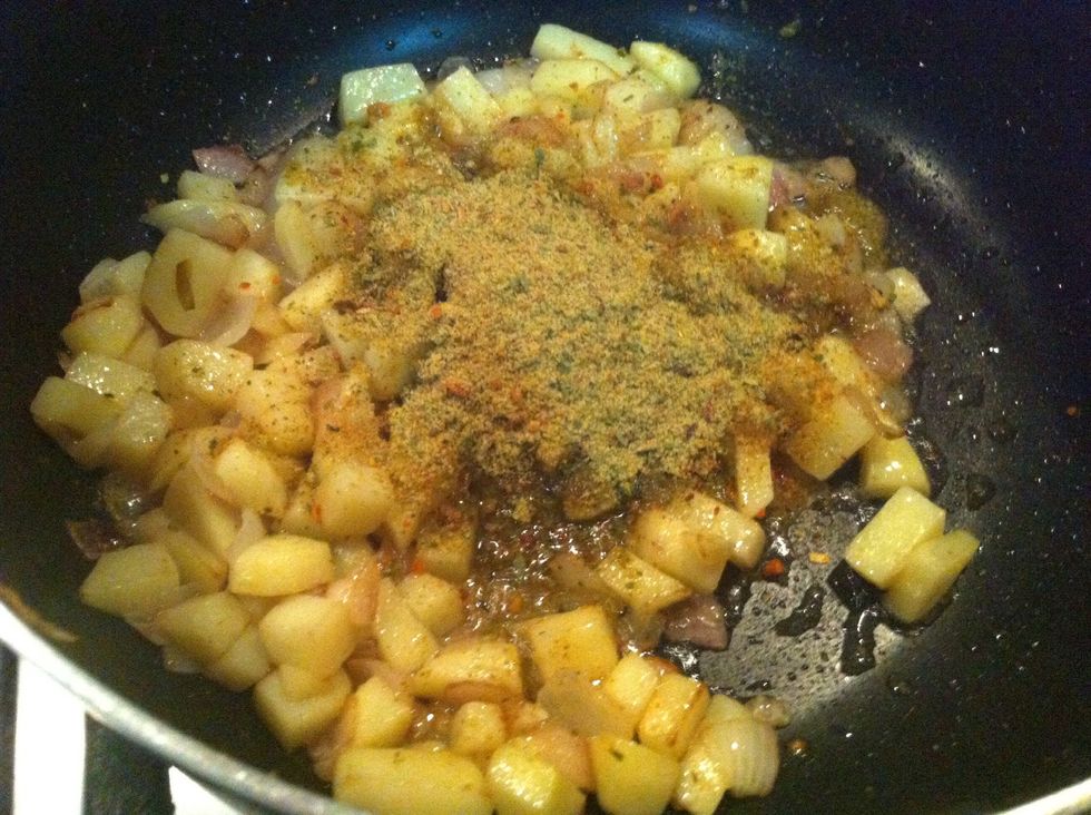 empty taste makers in pan