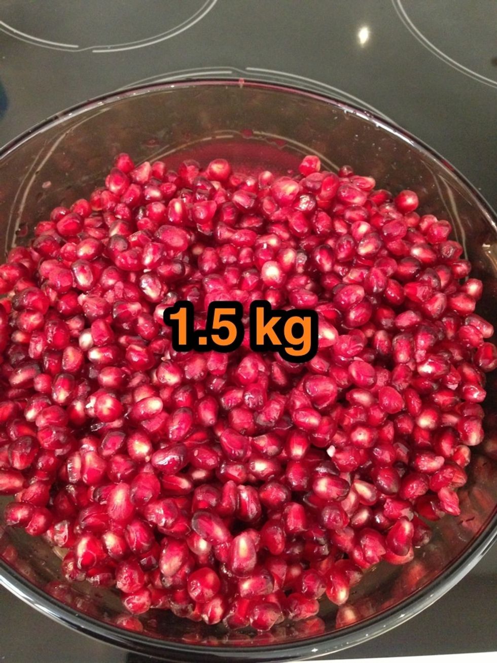 Empty the grenades. (My guide: how to empty a pomegranate in 5 mins)