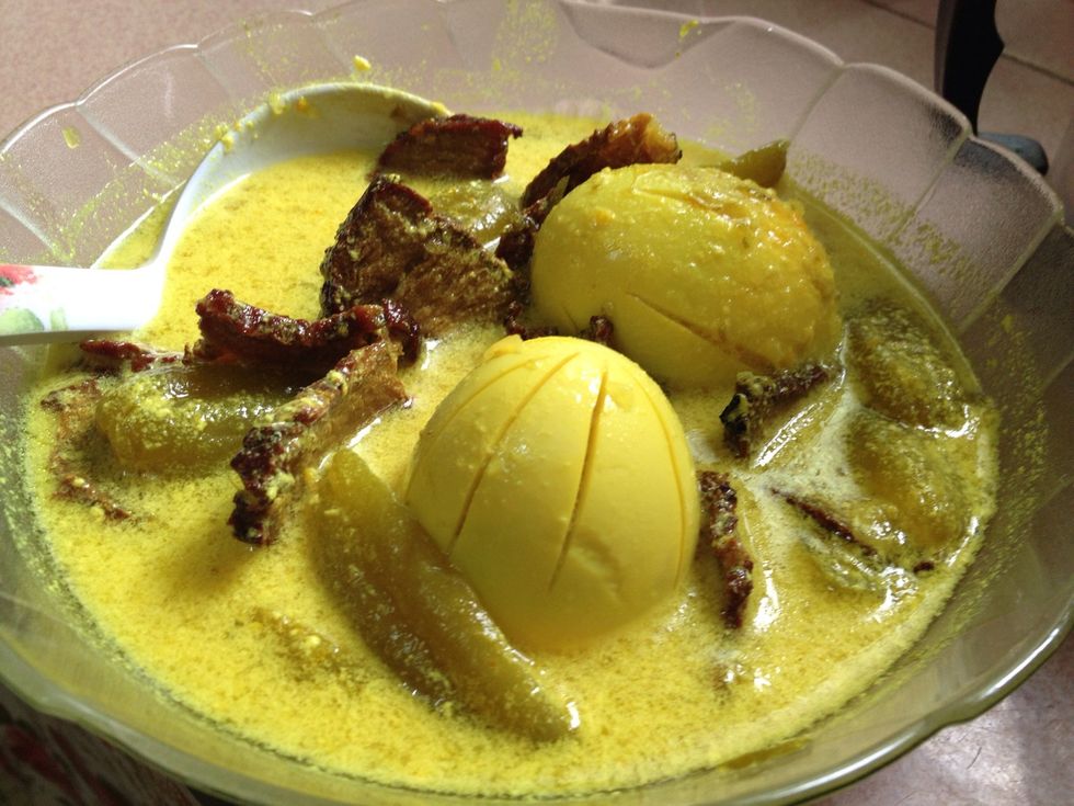 End result.Depending on the region, this dish can taste differently. So whats the taste? A balanced sourish savory creamy yet spicy (if add chillies). Must eat with rice.