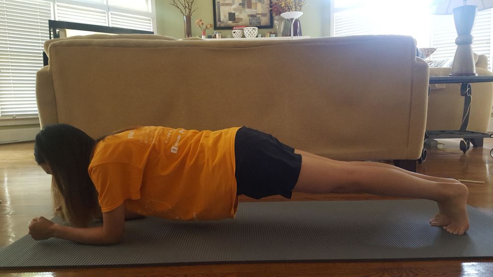 End the exercise with planks. Begin first with low planks on your elbows. Keep your back straight and your glutes slightly elevated. Squeeze your glutes and abdominals. Repeat for 2 sets of 1 minute.