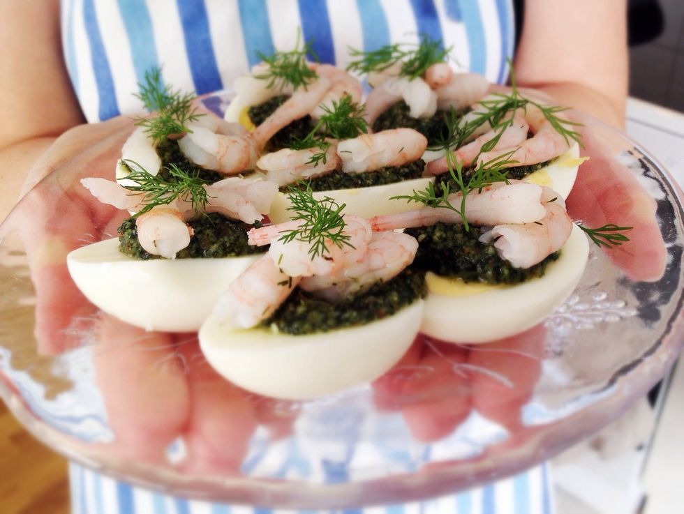 Enjoy on your Easter buffet or with coldcuts any day of the year! We had besides these eggs a quiche with red beets & goat's cheese, pate, lemon asparagus and a Swedish speciality with herring.