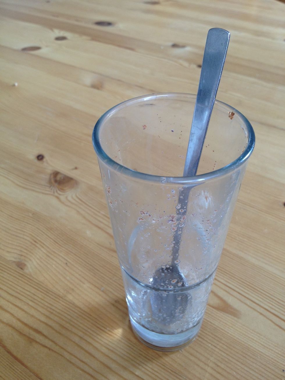 Enjoy! (try not to drink it as quick as me, didnt even have time to take a picture of the finished drink).