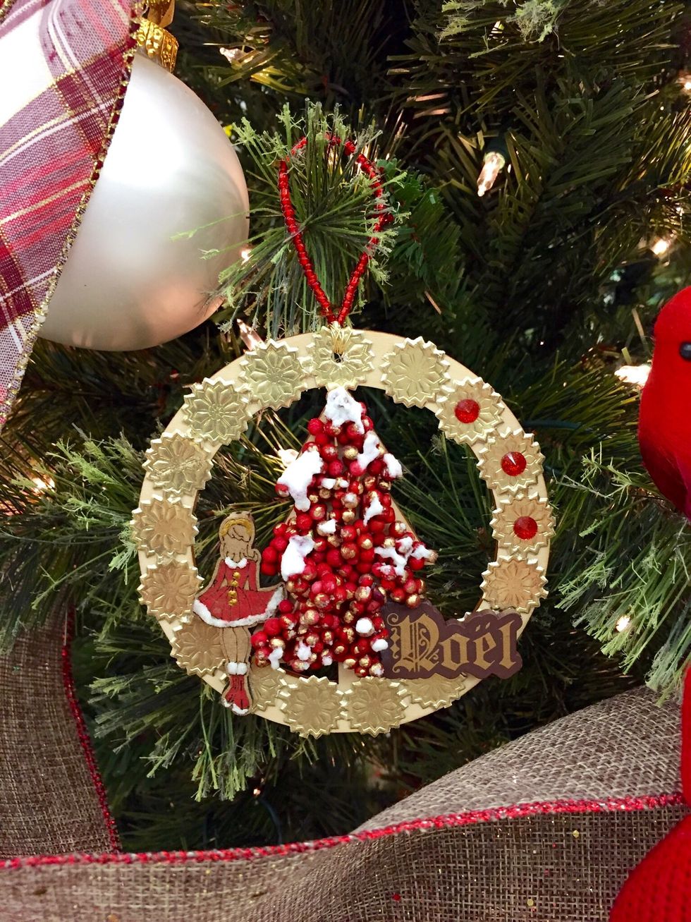 Enjoy your new ornament! More ideas come visit my blog www.milagroscrivera.blogspot.com