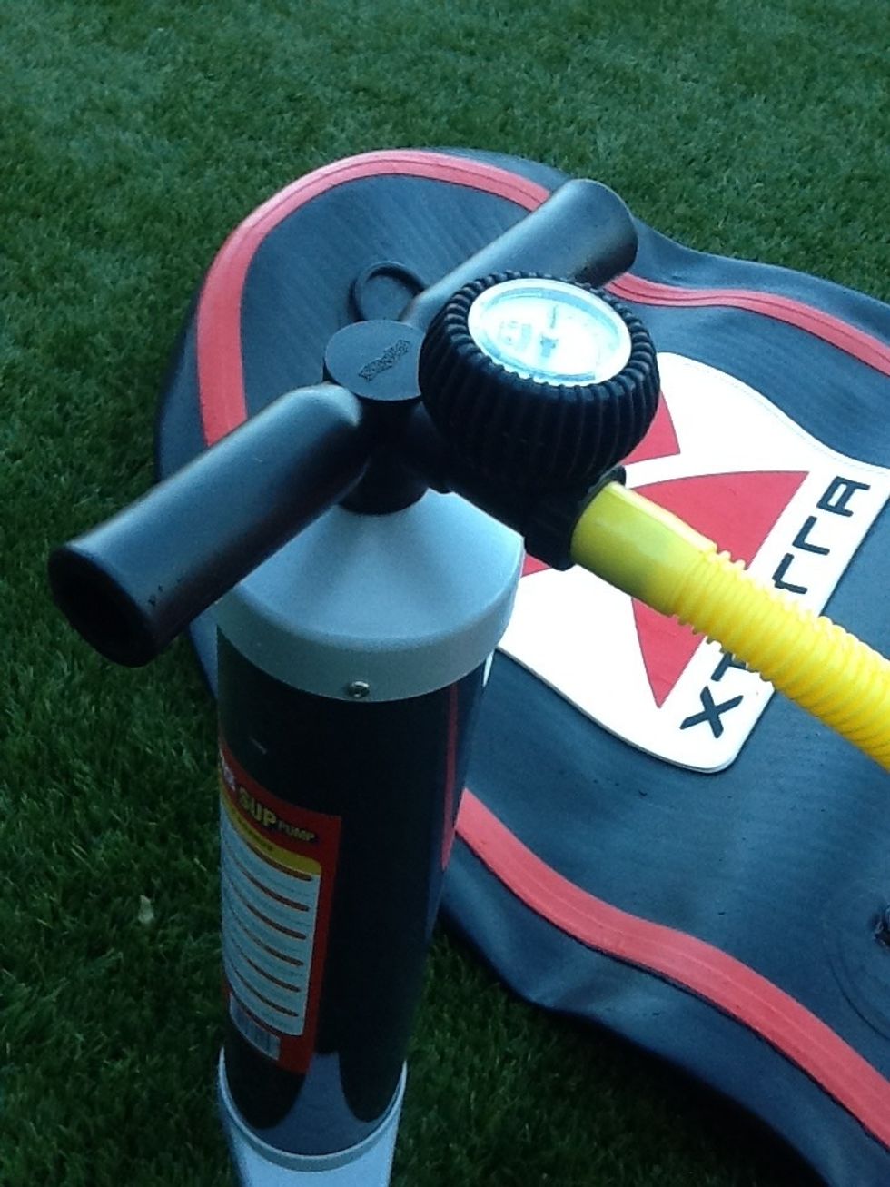 Ensure that the hose and gauge are attached snugly to the pump (so no air escapes).