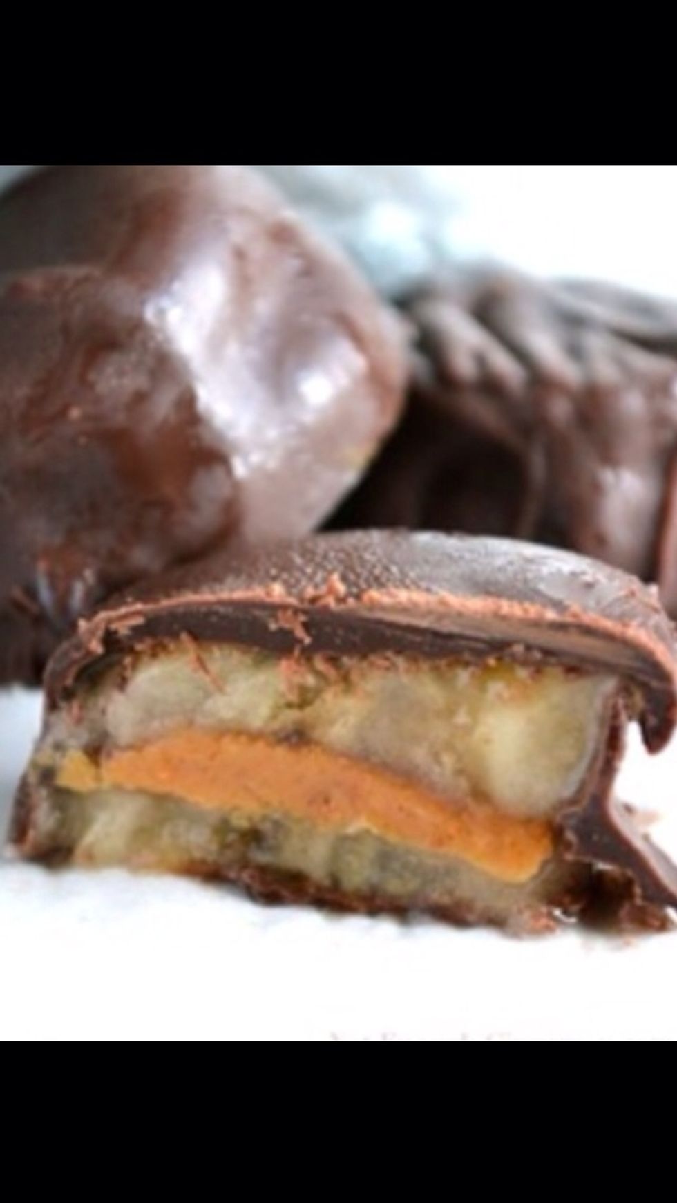 Even better make a frozen banana/ peanut butter sandwich ...Then cover in chocolate. Mmm-Mmm..Elvis would love these!